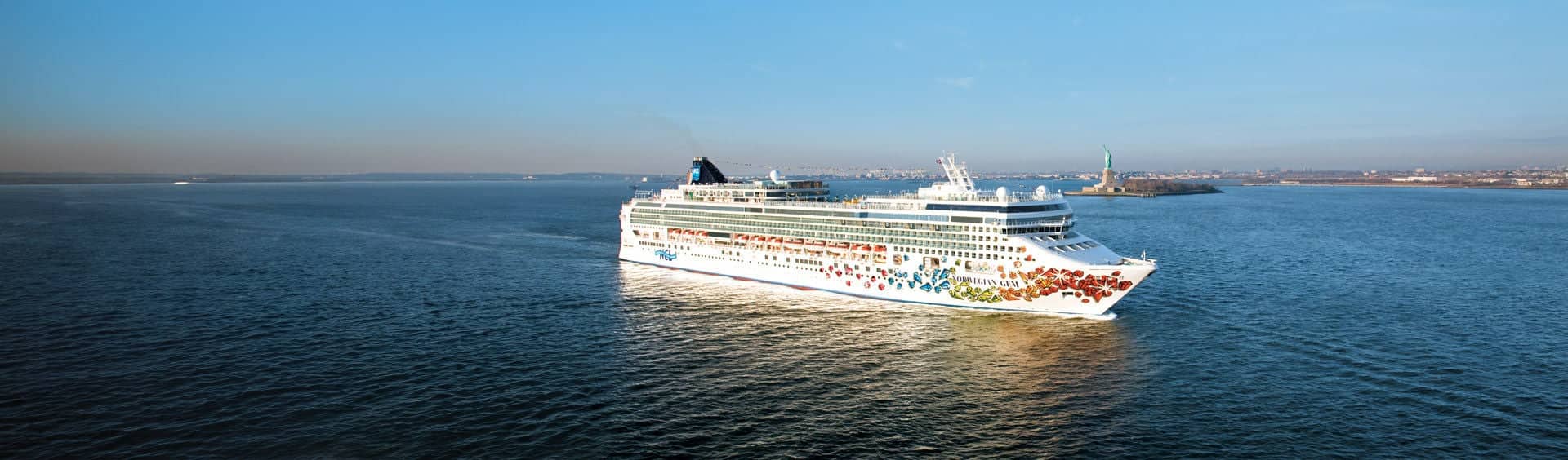 Norwegian Gem, Cruise Line