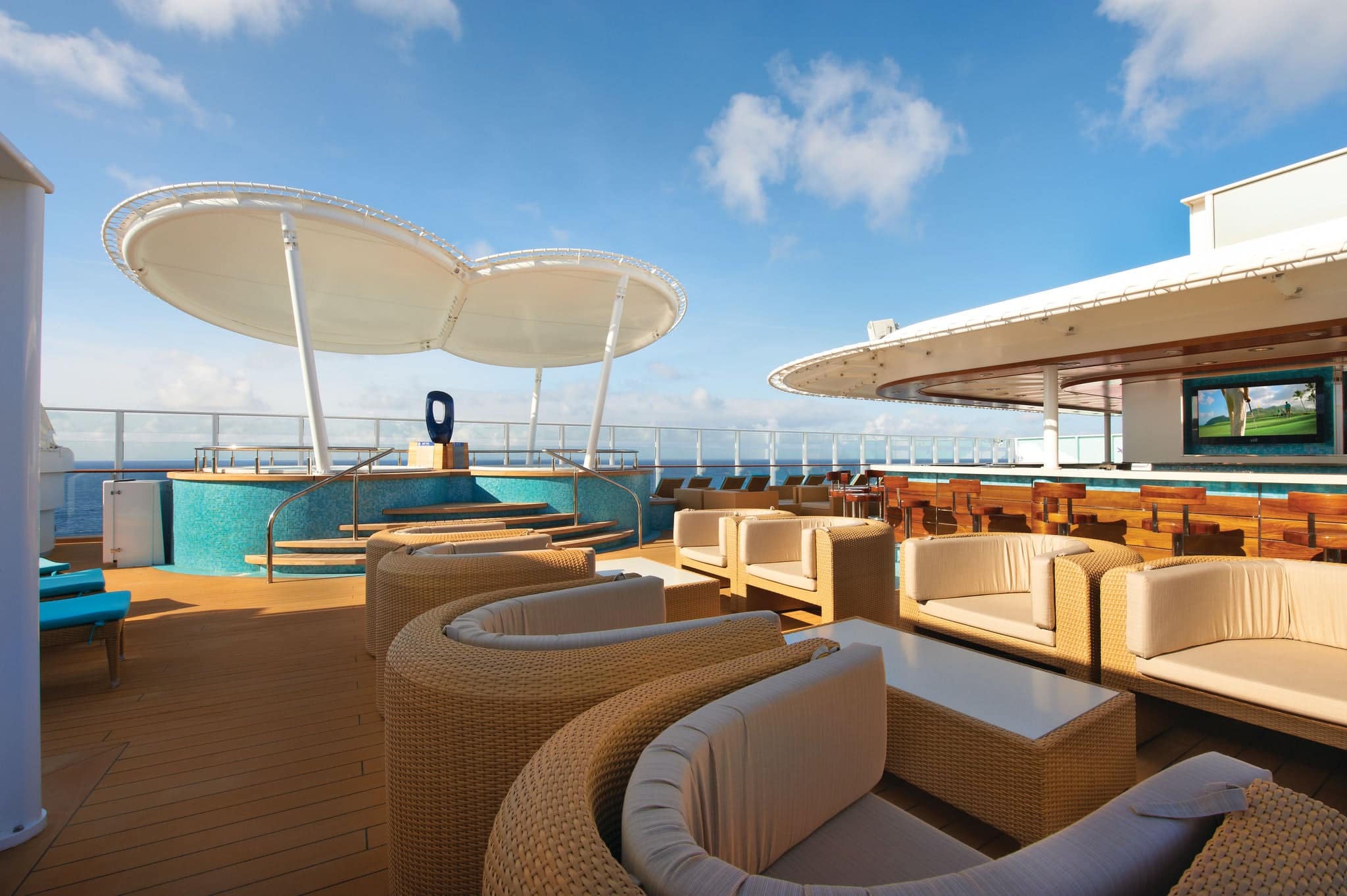 NCL Breakaway Bars Lounges Vibe Beach Club
