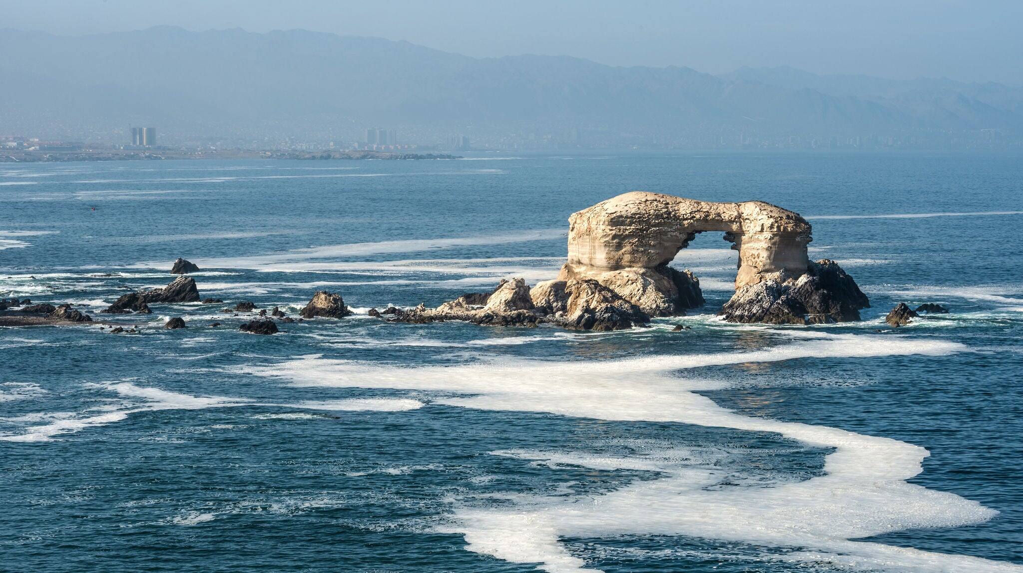 Portada (Arch) Rock Formation, Chilean Coastline, La Portada National Reserve, Antofagasta, Chile