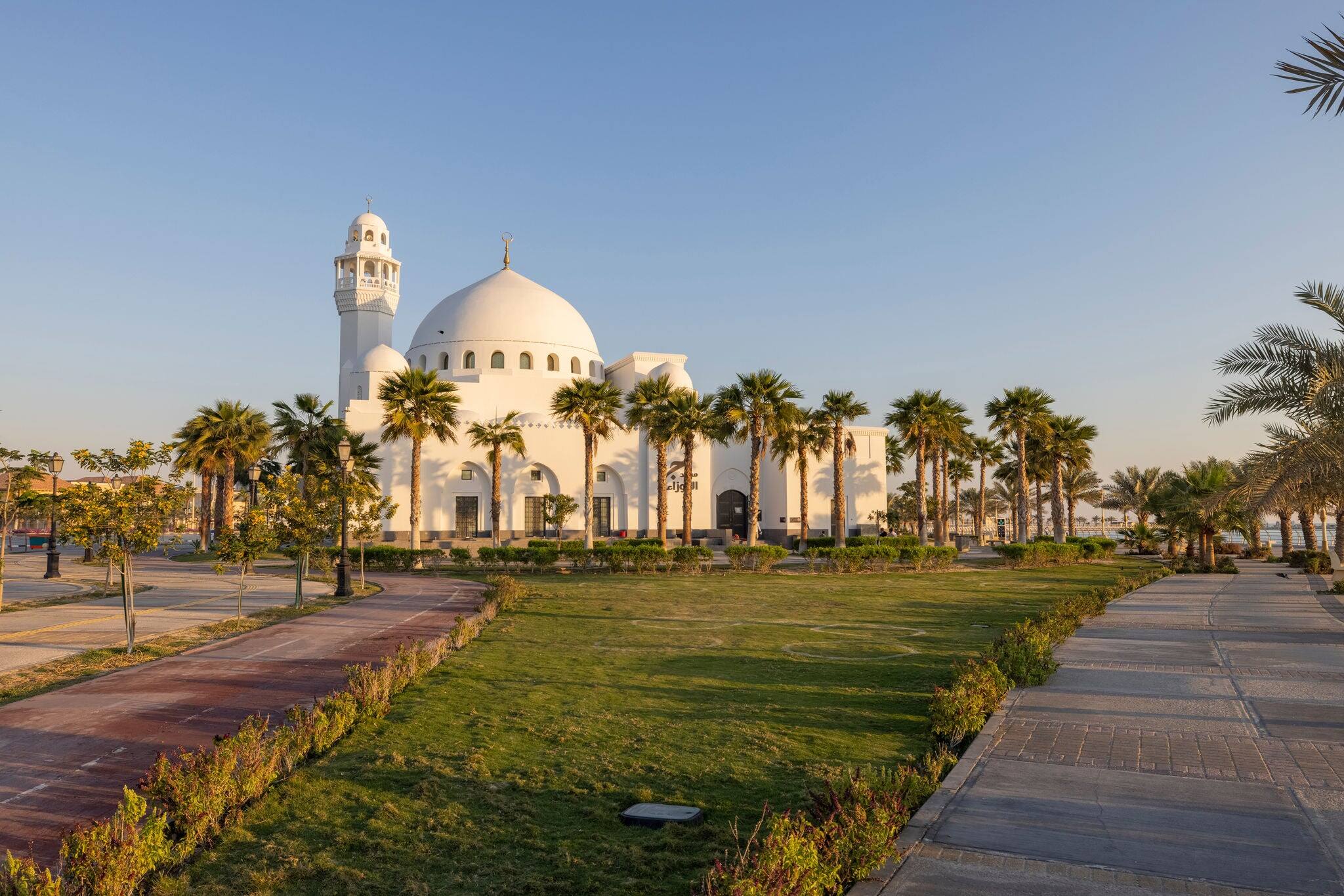 Al Khobar, February 27, 2021. Jawzaa Alqahtany Mosque on the Al Khobar Corniche, Eastern Province of Saudi Arabia during sunrise.