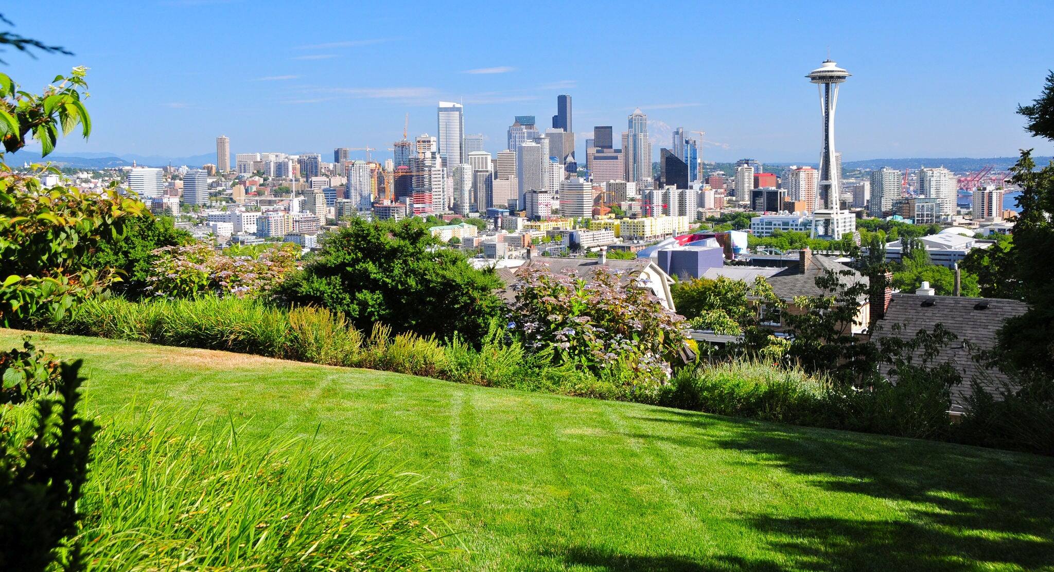 Downtown Seattle with a view of the Space Needle and Mount Rainier, WA, USA
