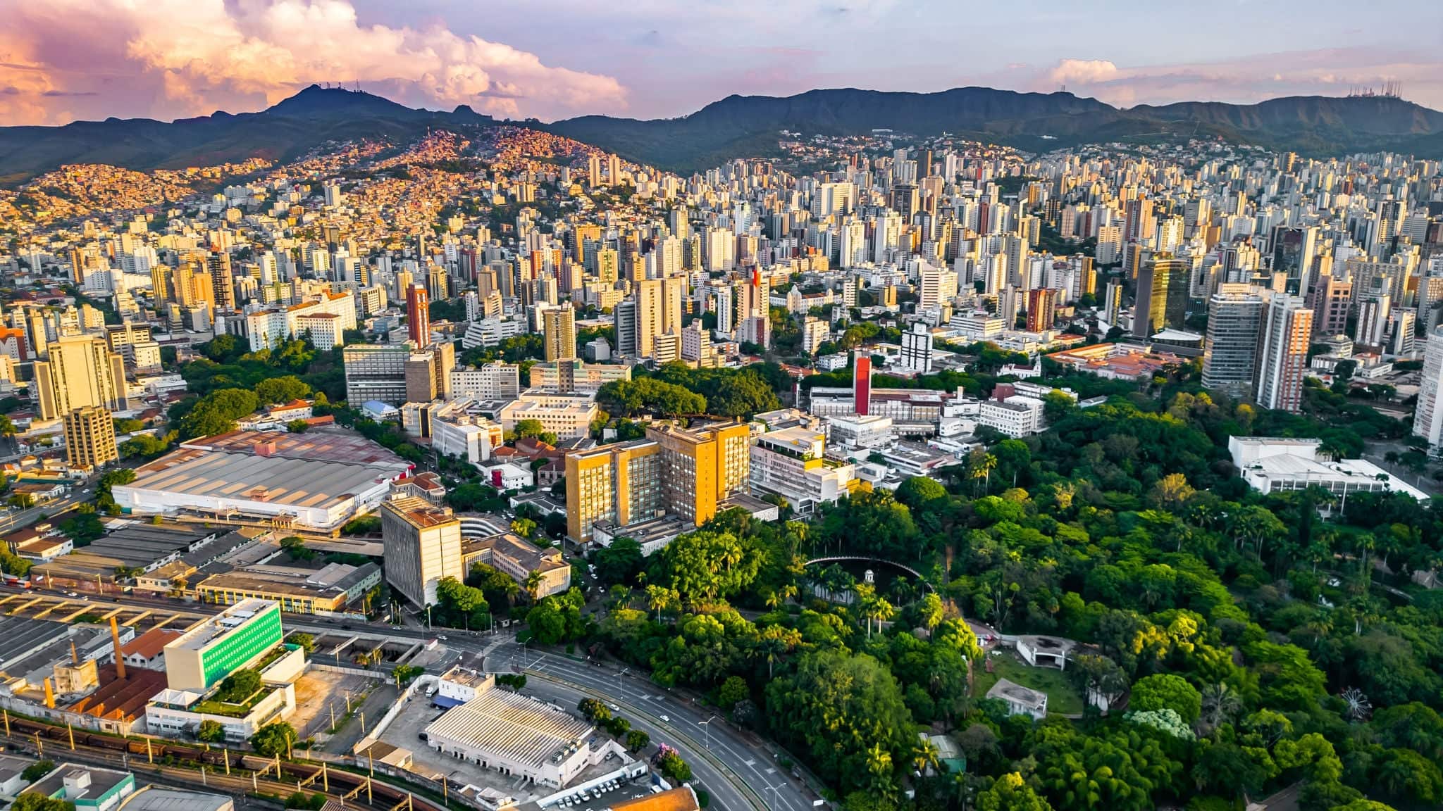 Urban Environment Belo Horizonte Minas Gerais Brazilian City Train Station Streets Avenues Street Art Afonso Pena Travel Trip Landscape Panorama Buildings Architecture Engineer Mineiro Uai Cityscape