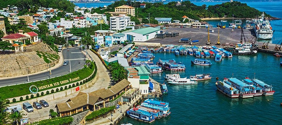 Barcos de pesca Cam Ranh