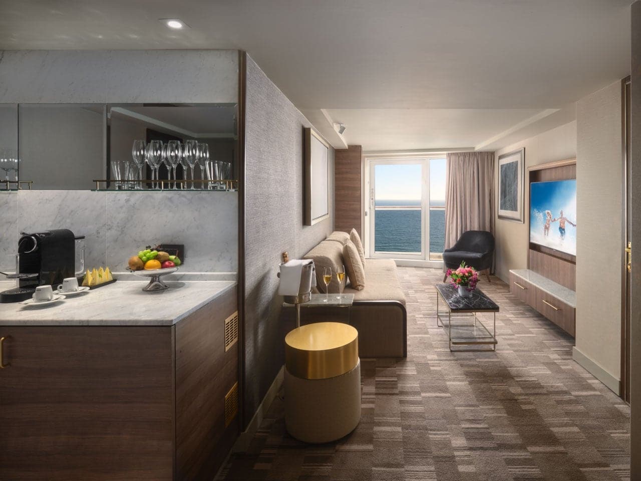 Aft-Facing Owner's Suite with Master Bedroom & Balcony, Norwegian Spirit