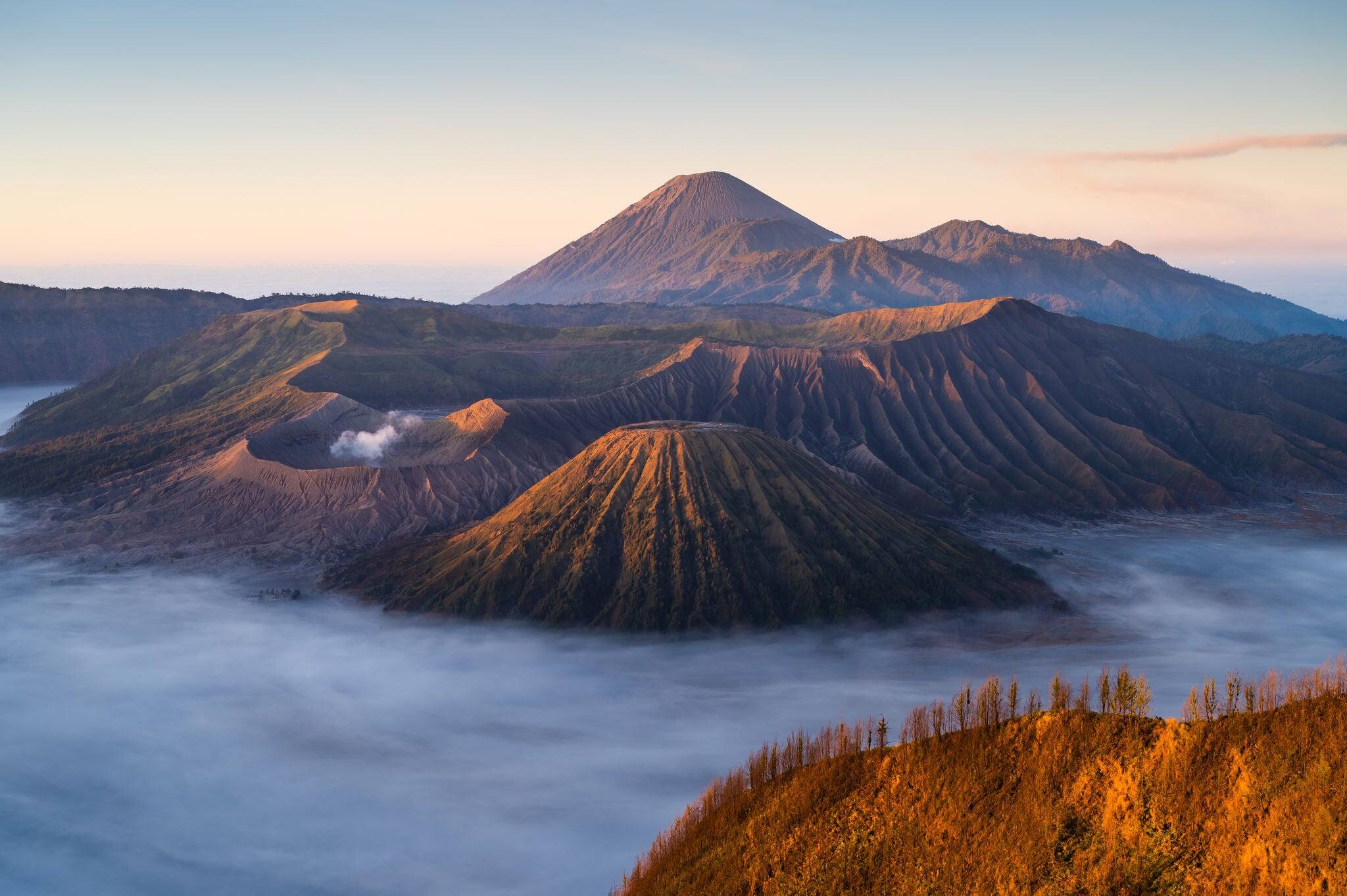 Volcán Bromo al amanecer