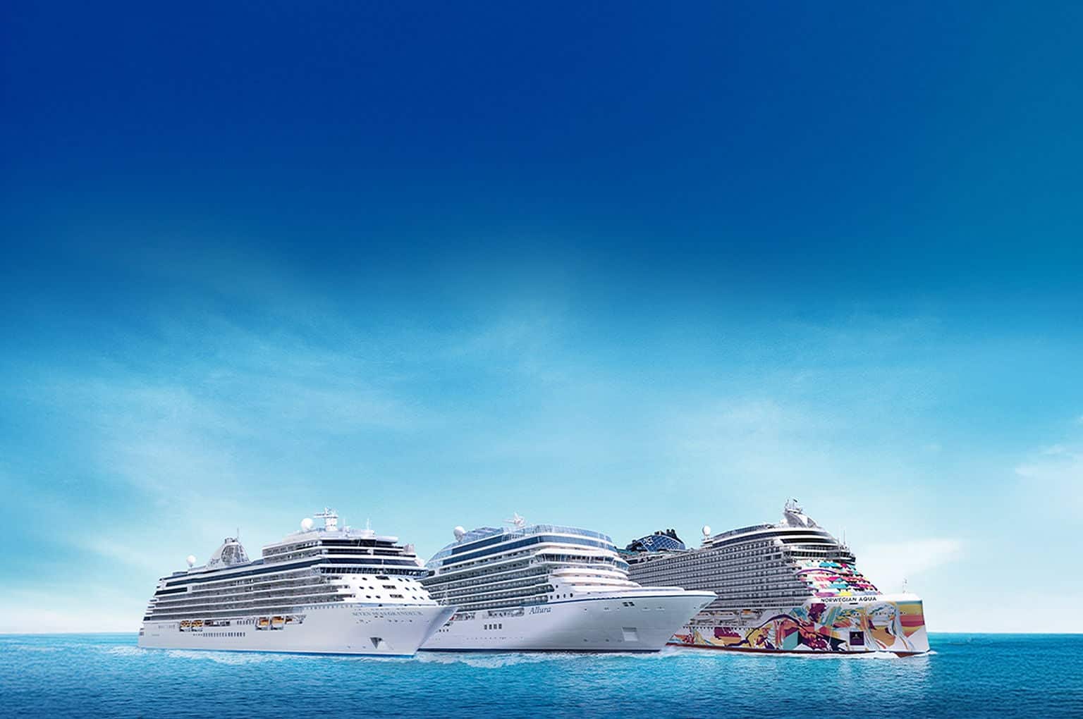 Varios cruceros noruegos en el agua