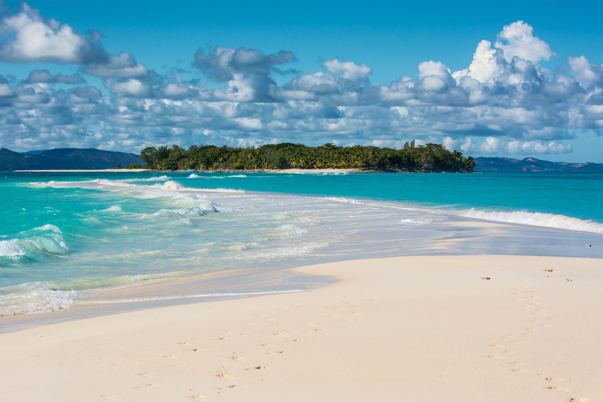 Nosy Iranja is an amazing island sited few miles far of Madagascar coast. Here you can find incontaminated landscape, white sand and friendly Malagasy people