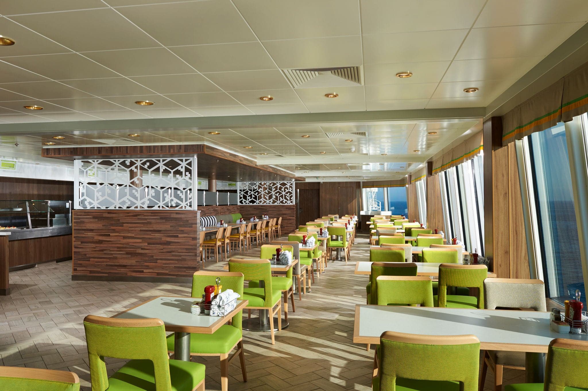 Cafetería con jardín