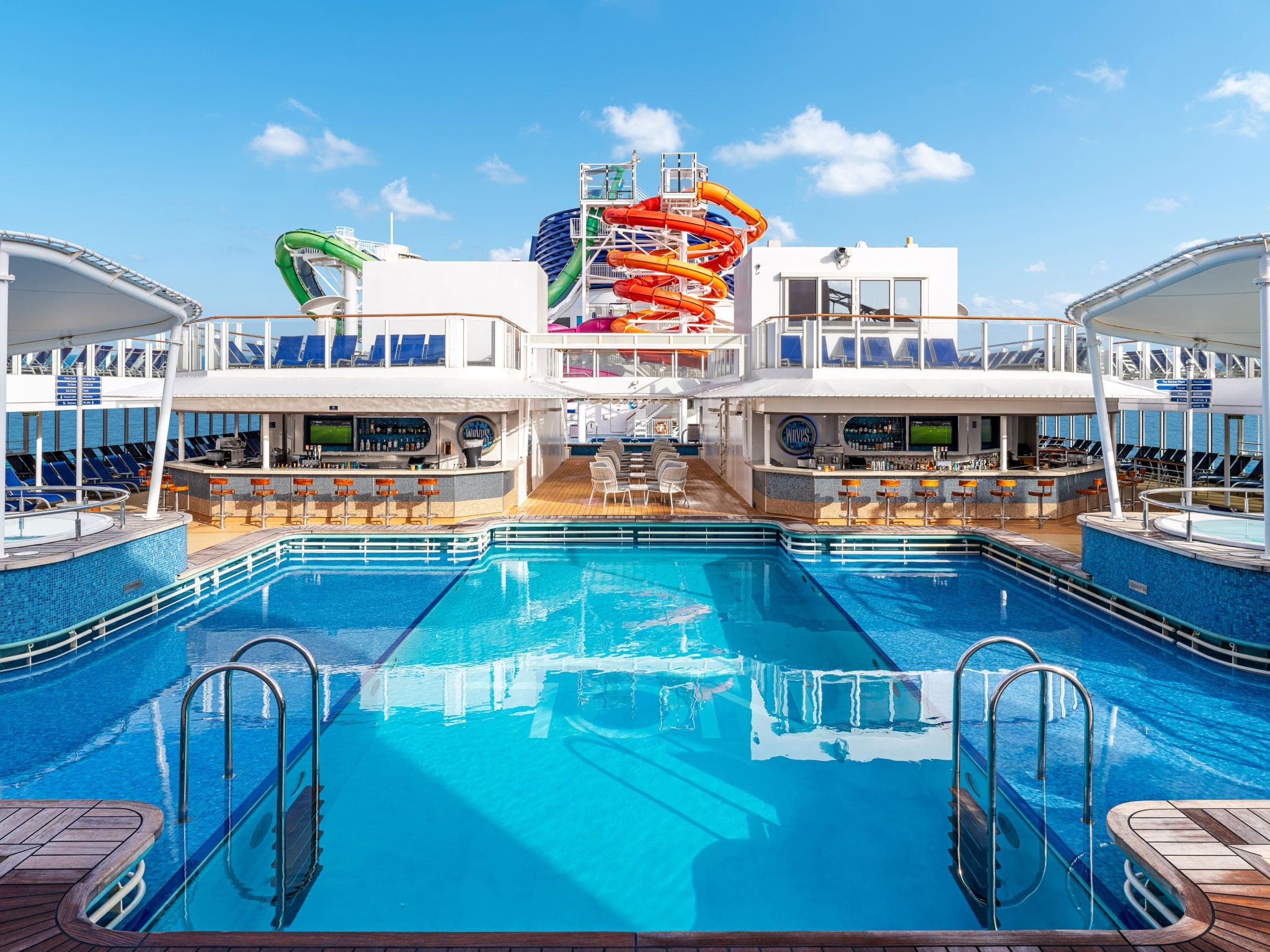 Waves Pool