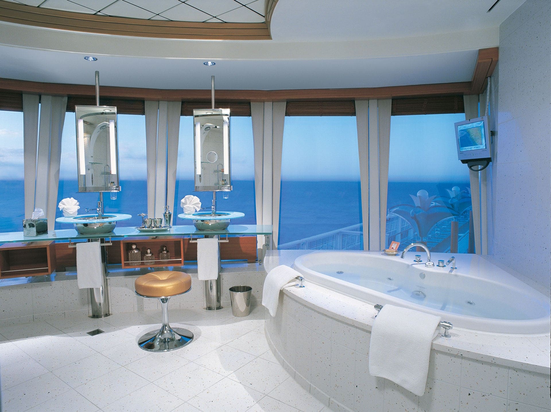 The Haven Garden Villa Main Bathroom
