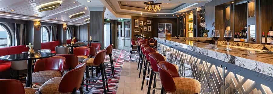 Bares y lounges, The Cellars