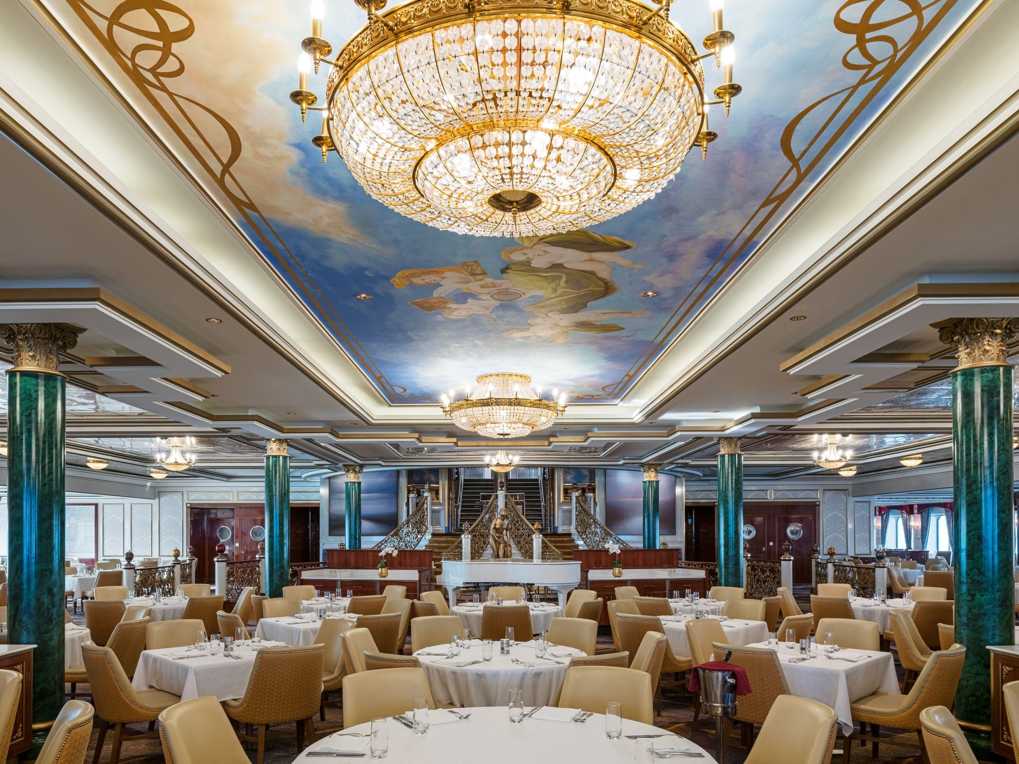 Palace de los zares, Norwegian Jewel.