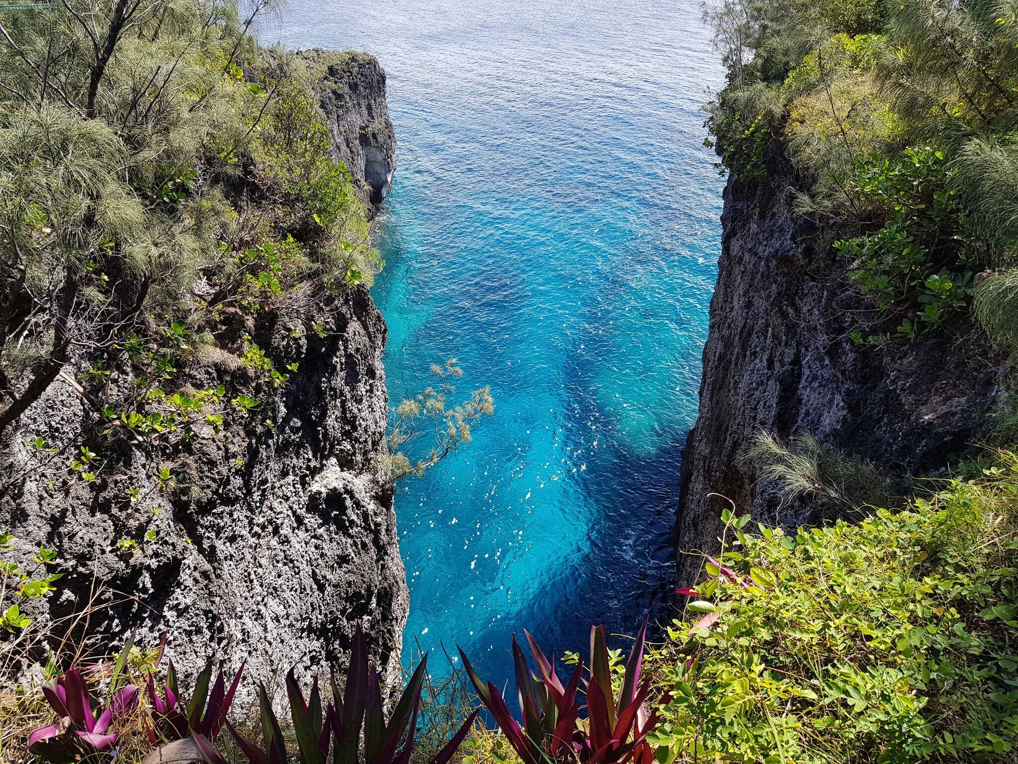 Blue lagoon in Mare in the pacific ocean