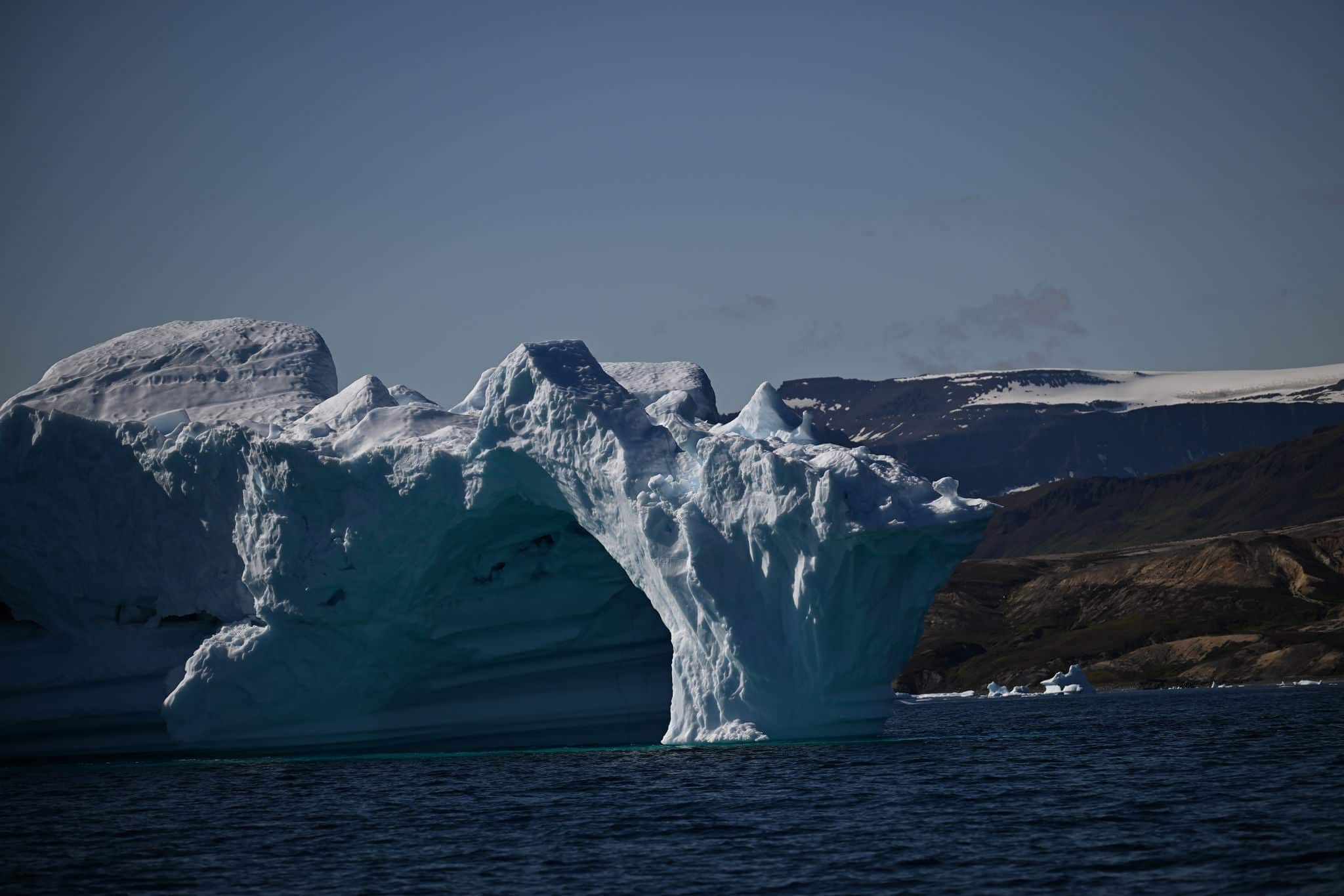 The relief of Ittoqqortoormiit includes high mountains, steep cliffs and deep fjords. These natural features create a unique landscape that attracts tourists and explorers