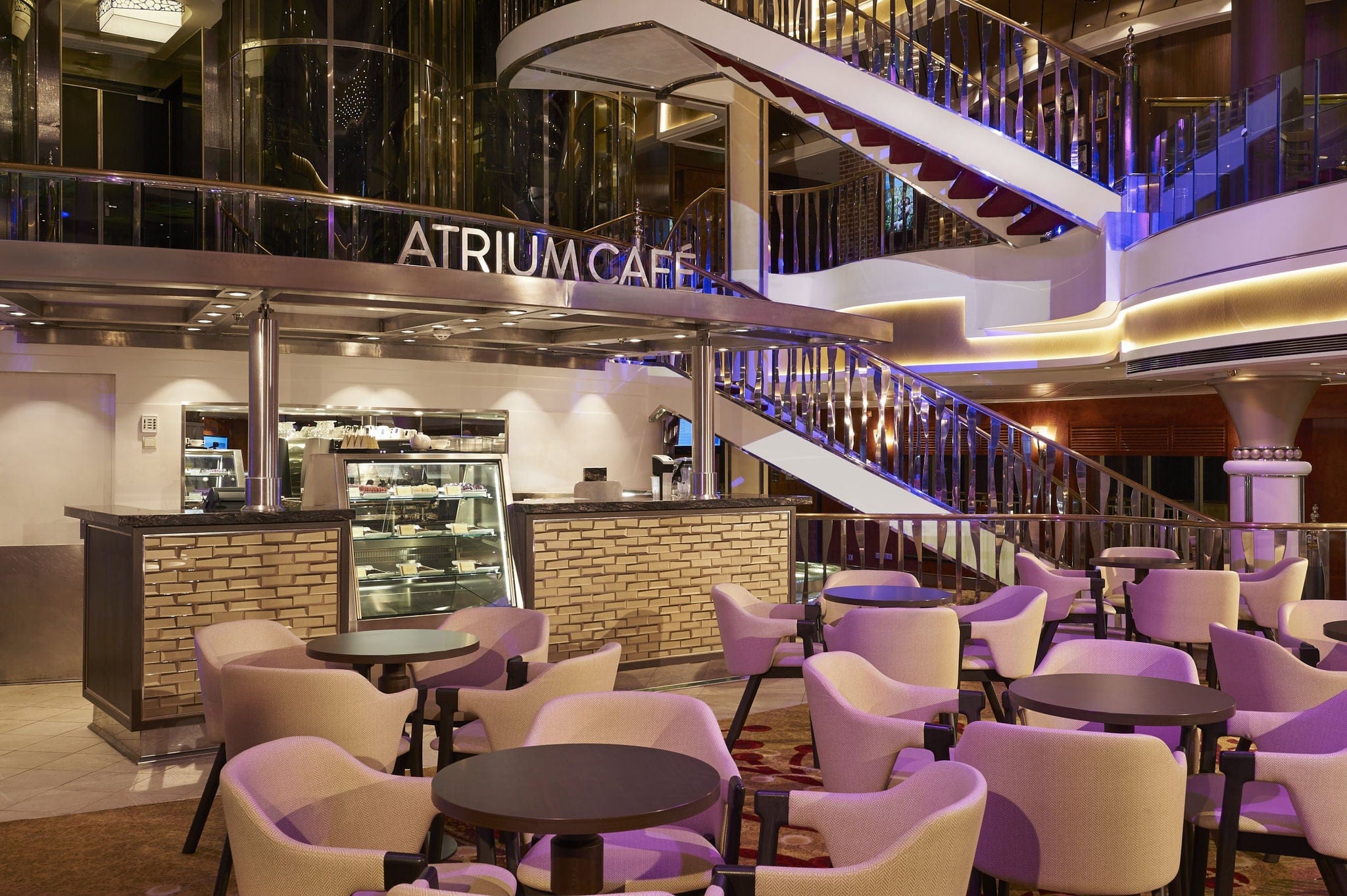 NCL Star Bars Lounges Atrium Cafe