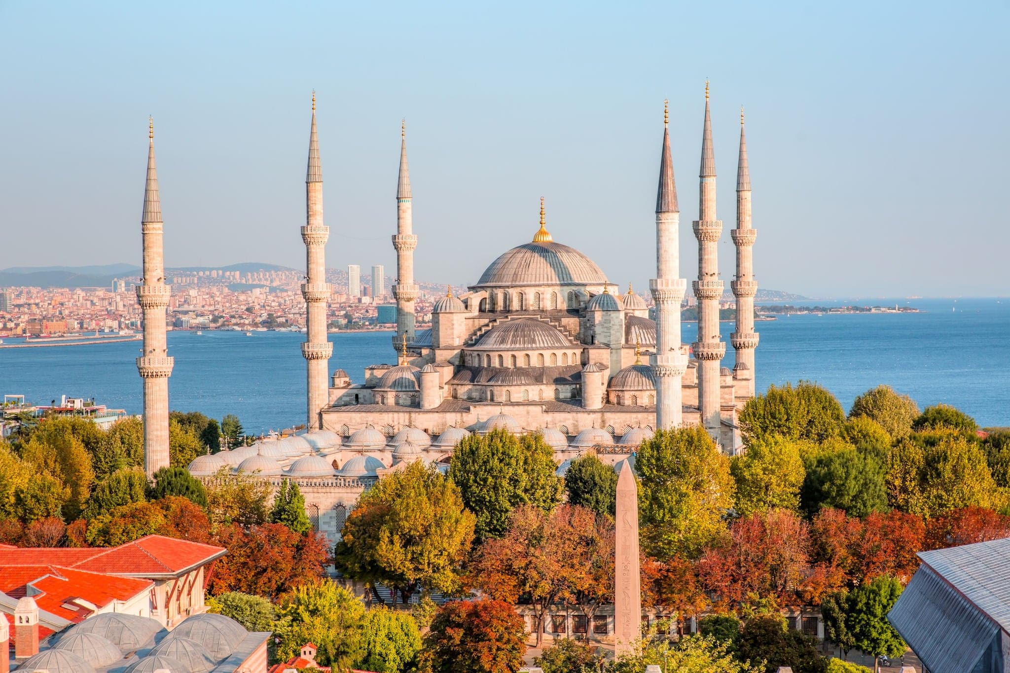 The Blue Mosque, (Sultanahmet Camii), Istanbul, Turkey