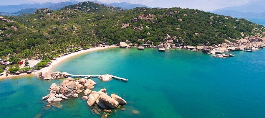 Con sus arenas doradas y brisas oceánicas, la playa Binh Lap es una ubicación obligada.