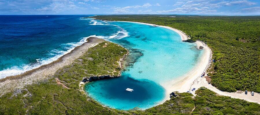Aerial view of Dean's Blue Hole in Calypso Cove, Bahamas.