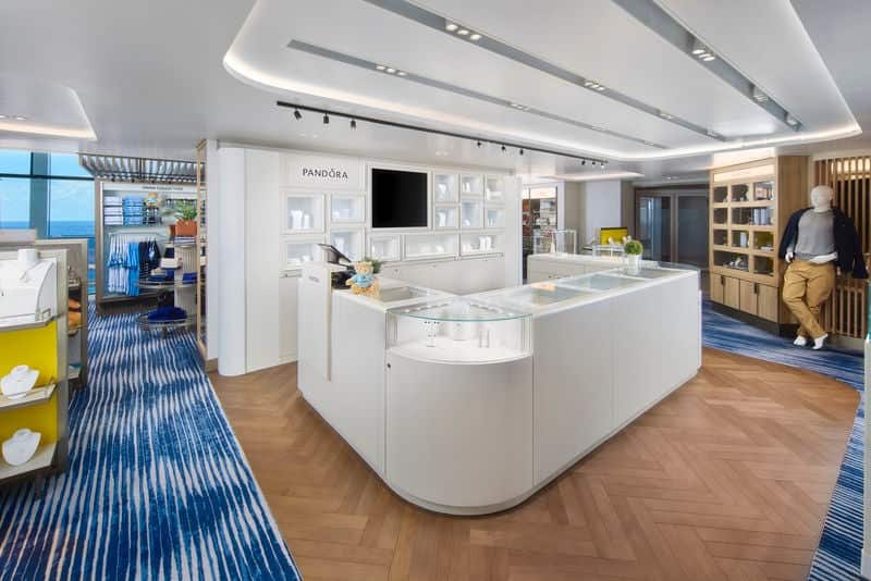 A gift shop on Norwegian Prima