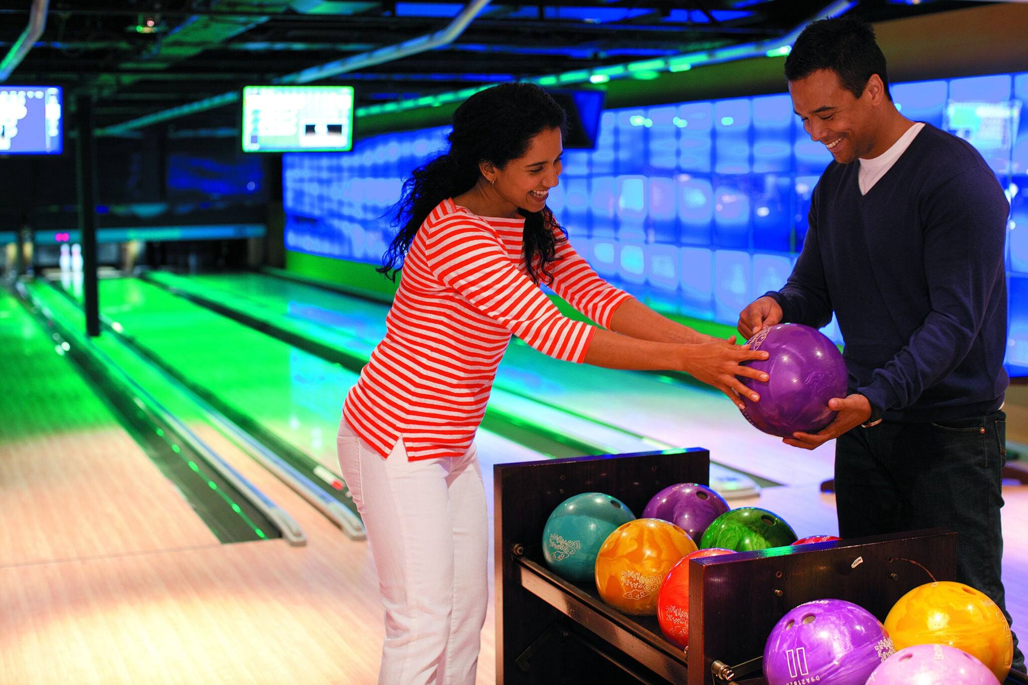 NCL Epic OSheehans Couple Bowling