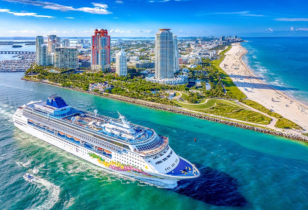 Cruceros de fin de semana durante 2021 desde Miami - Norwegian Sky