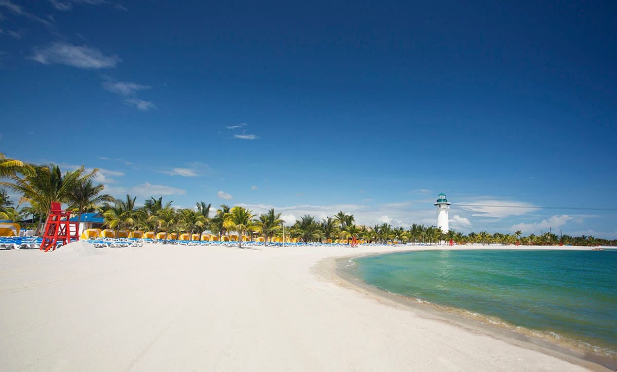 Cruise to Harvest Caye in Belize Cruise to Harvest Caye in Belize