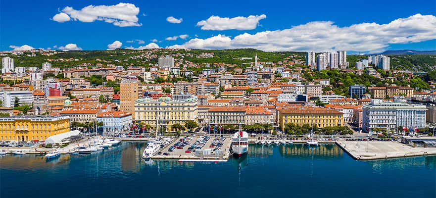 Islas griegas, viaje de ida y vuelta desde Venecia (Trieste): Santorini, Míconos y Croacia, 10 días