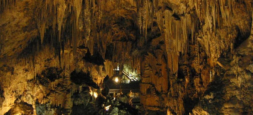 /sites/default/files/AGP_05_AmazingCavesOfNerja.jpg