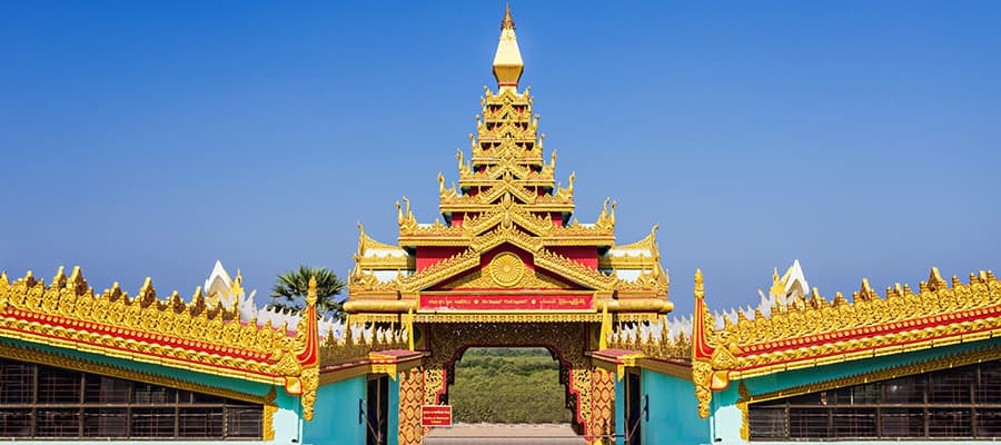 La pagoda Global Vipassana en cruceros a Mumbai