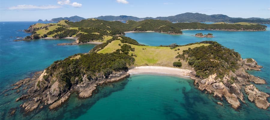 Vista aérea de la isla Urapukapuka en cruceros a la Bahía de las Islas