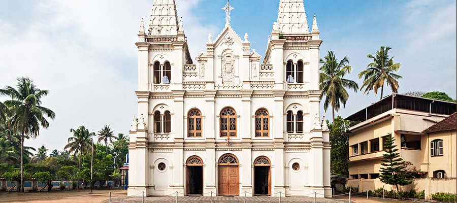 Basílica de Santa Cruz en cruceros a Cochin