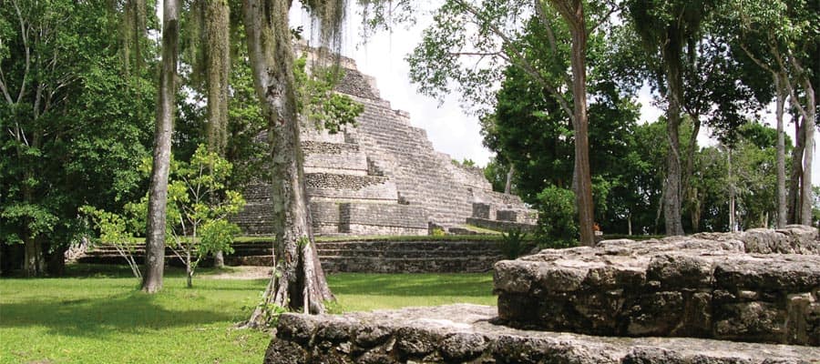 Ruinas mayas de Chacchobén en Costa Maya