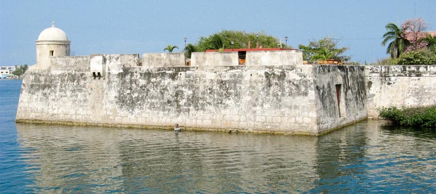 Muro de Cartagena de Indias en un crucero por América del Sur