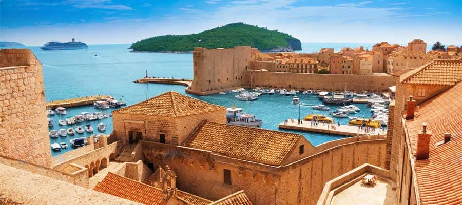 Puerto de Dubrovnik en Croacia