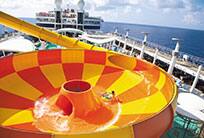 El primer tobogán tubo acuático en alta mar Aqua Park