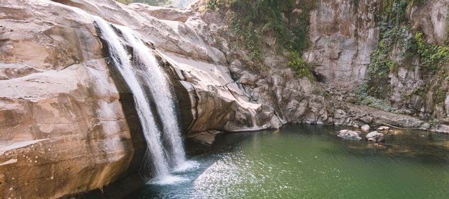 Descubre la belleza natural de Ilocos, como las cascadas de San Gabriel.