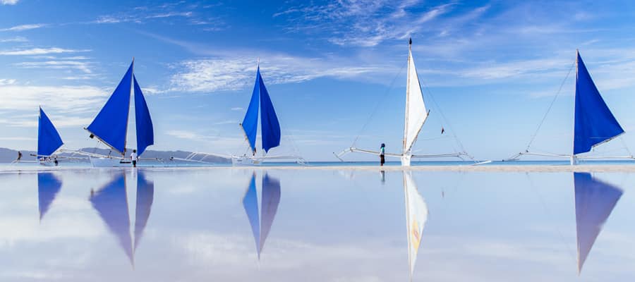 La isla es un paraíso para los amantes de los deportes acuáticos.