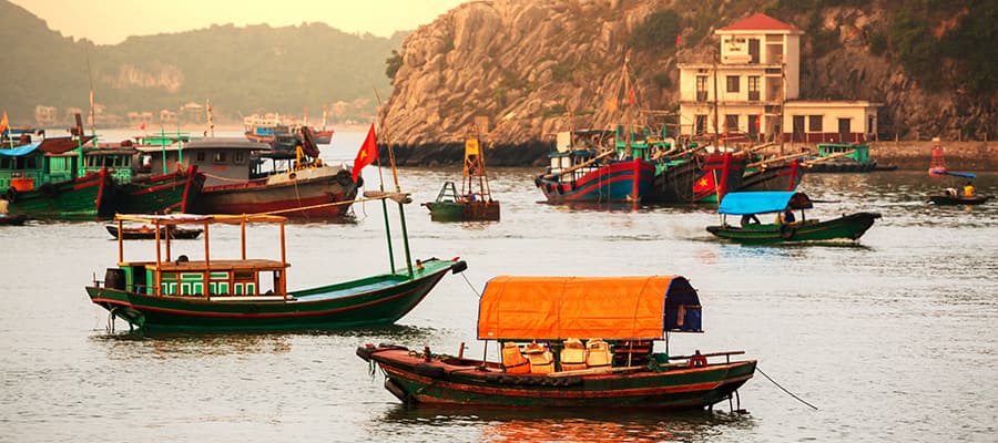 Bahía de Halong en tu crucero a Hanói (Bahía de Ha Long)