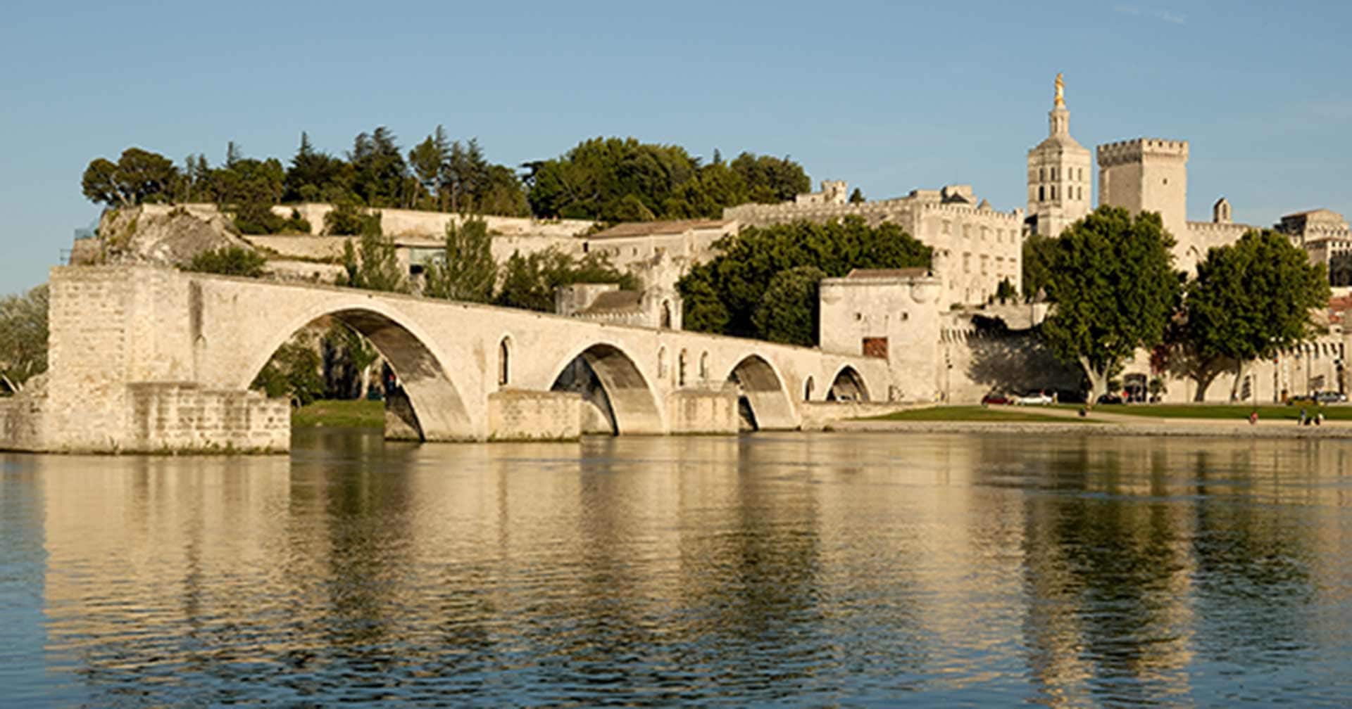 Aviñón, Palacio de los Papas y Les Baux