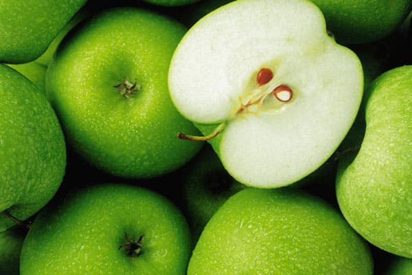 Manzanas verdes disponibles a bordo
