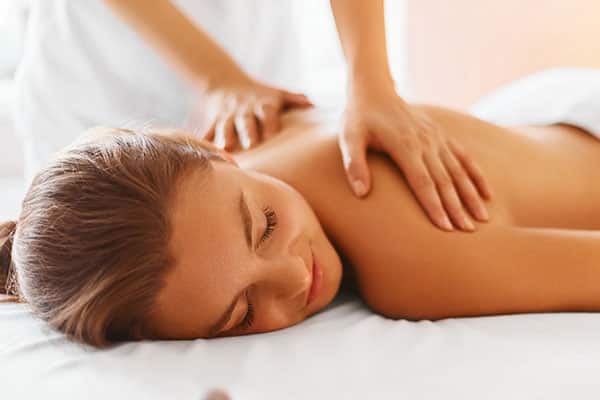 Relájate con un masaje en el Mandara Spa