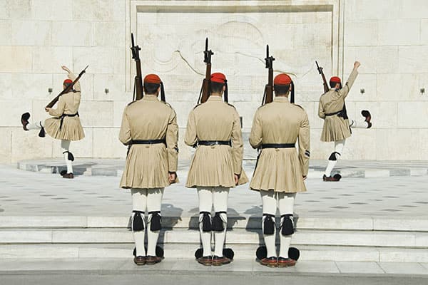 Práctica de soldados griegos en Atenas