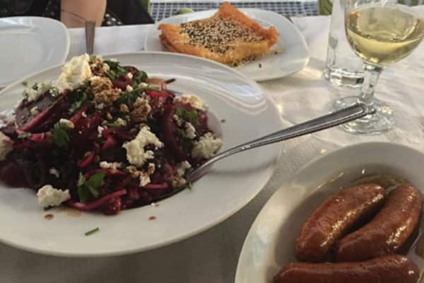 Saborea la fabulosa cocina griega en Atenas