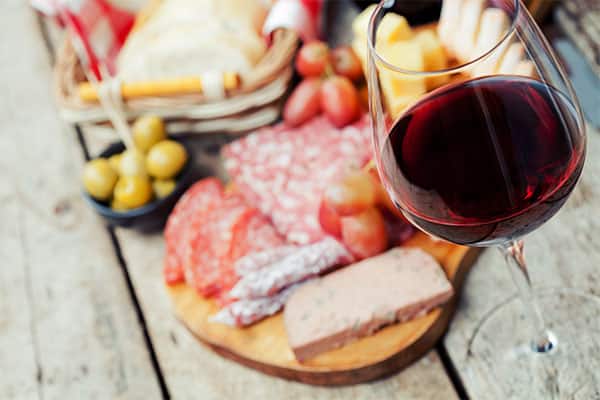 Carne y vinos finos en un crucero por Europa