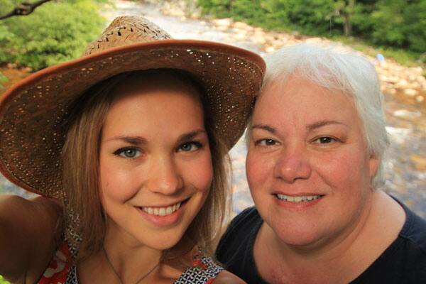Luz de sol y sonrisas con mamá Luz de sol y sonrisas con mamá