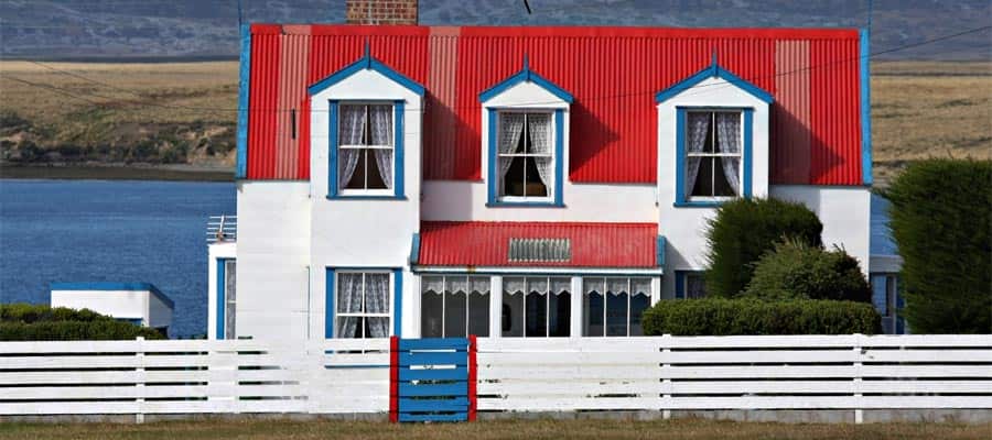 Crucero para ver las casas pintorescas de las Islas Falkland (Malvinas)