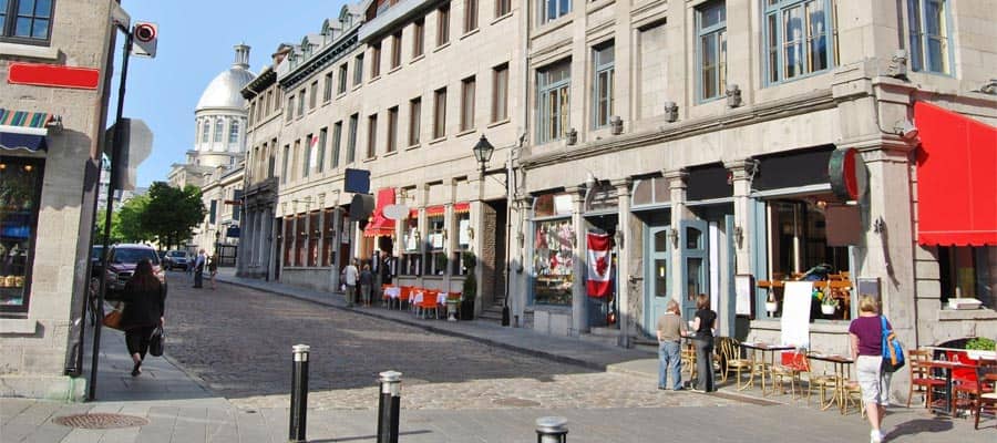 Calles del centro histórico de Montreal en tu crucero a Canadá