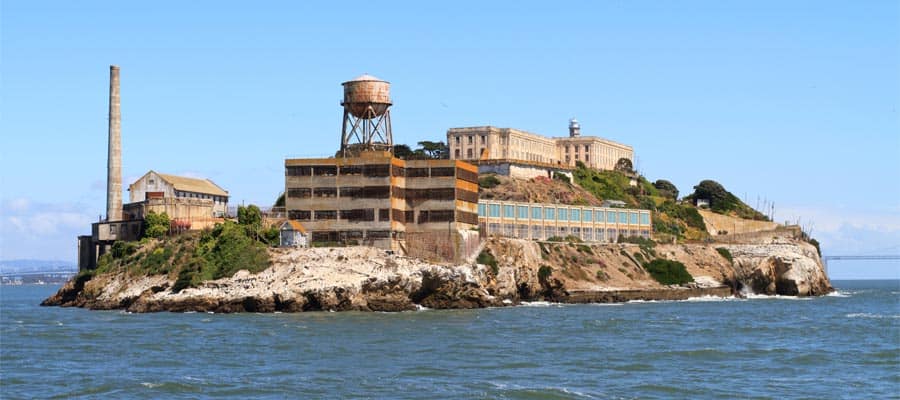La famosa prisión de Alcatraz en un crucero a San Francisco