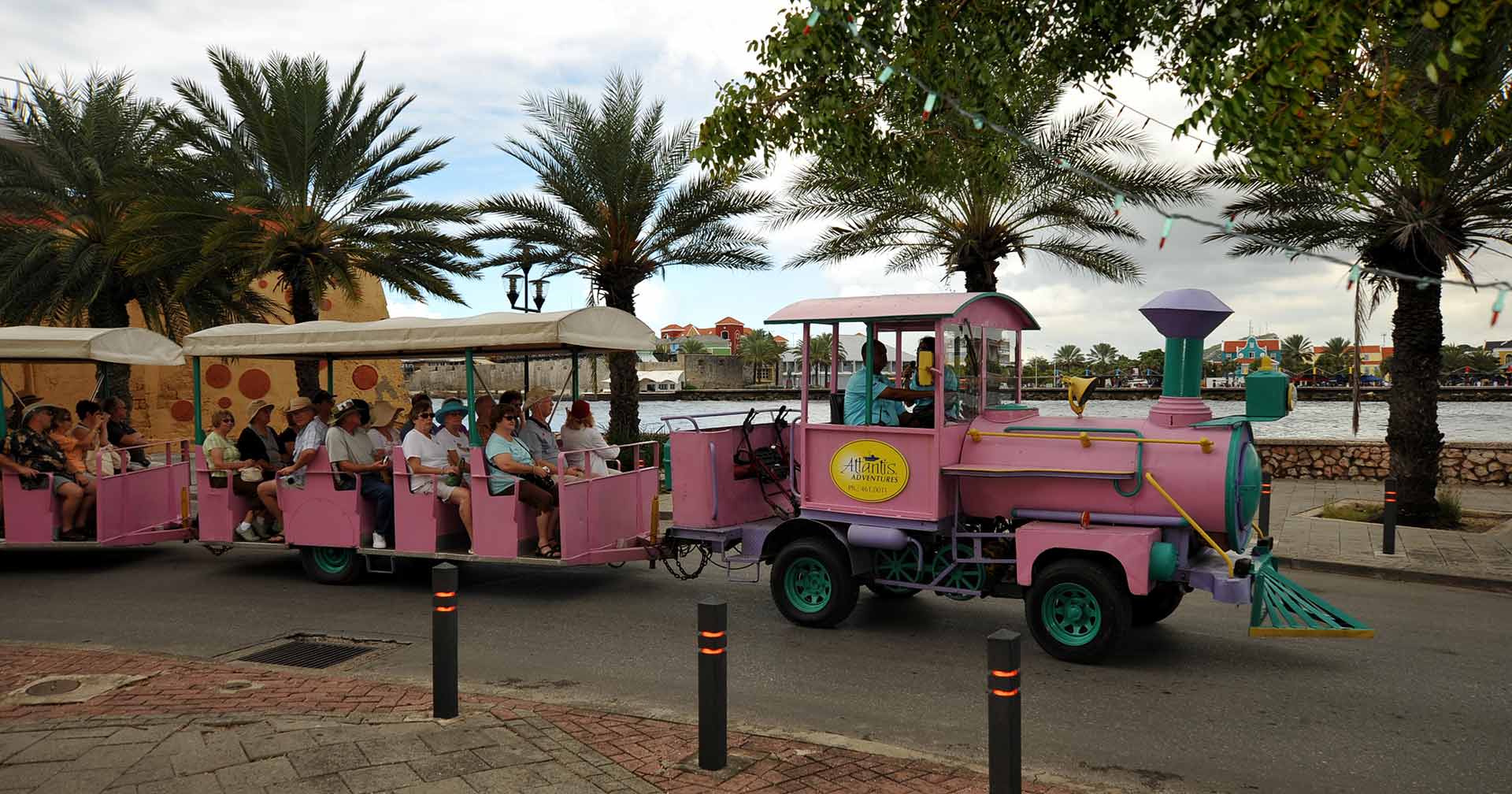 En "tranvía" por Willemstad